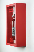 "En cas d'urgence en cas de bris de vitre" Jack Daniels